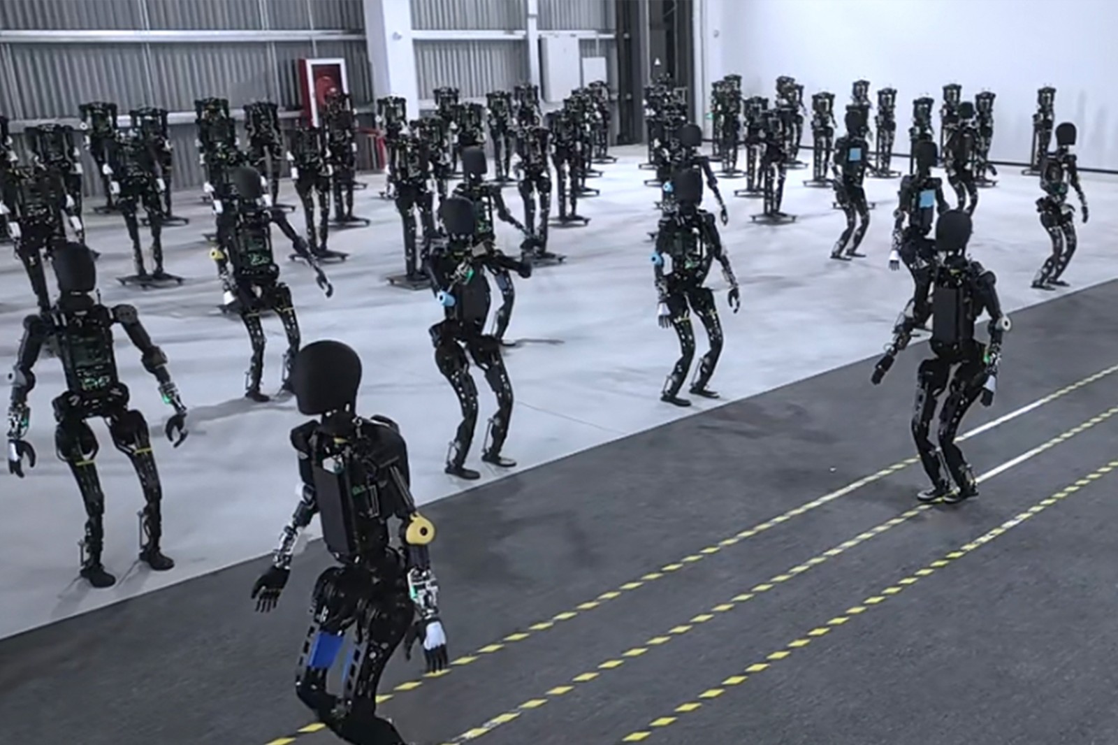 银河galaxy集团开启通用机器人商用量产